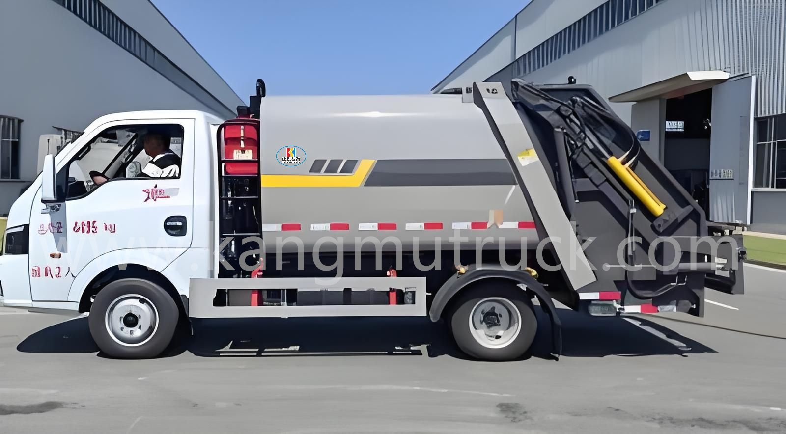 Dongfeng Tuyi 5Cbm Wheelbase 2800MM Compression Garbage Truck