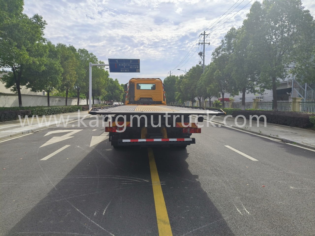 HOWO 12 Ton Large Board Wrecker Tow Recovery Truck