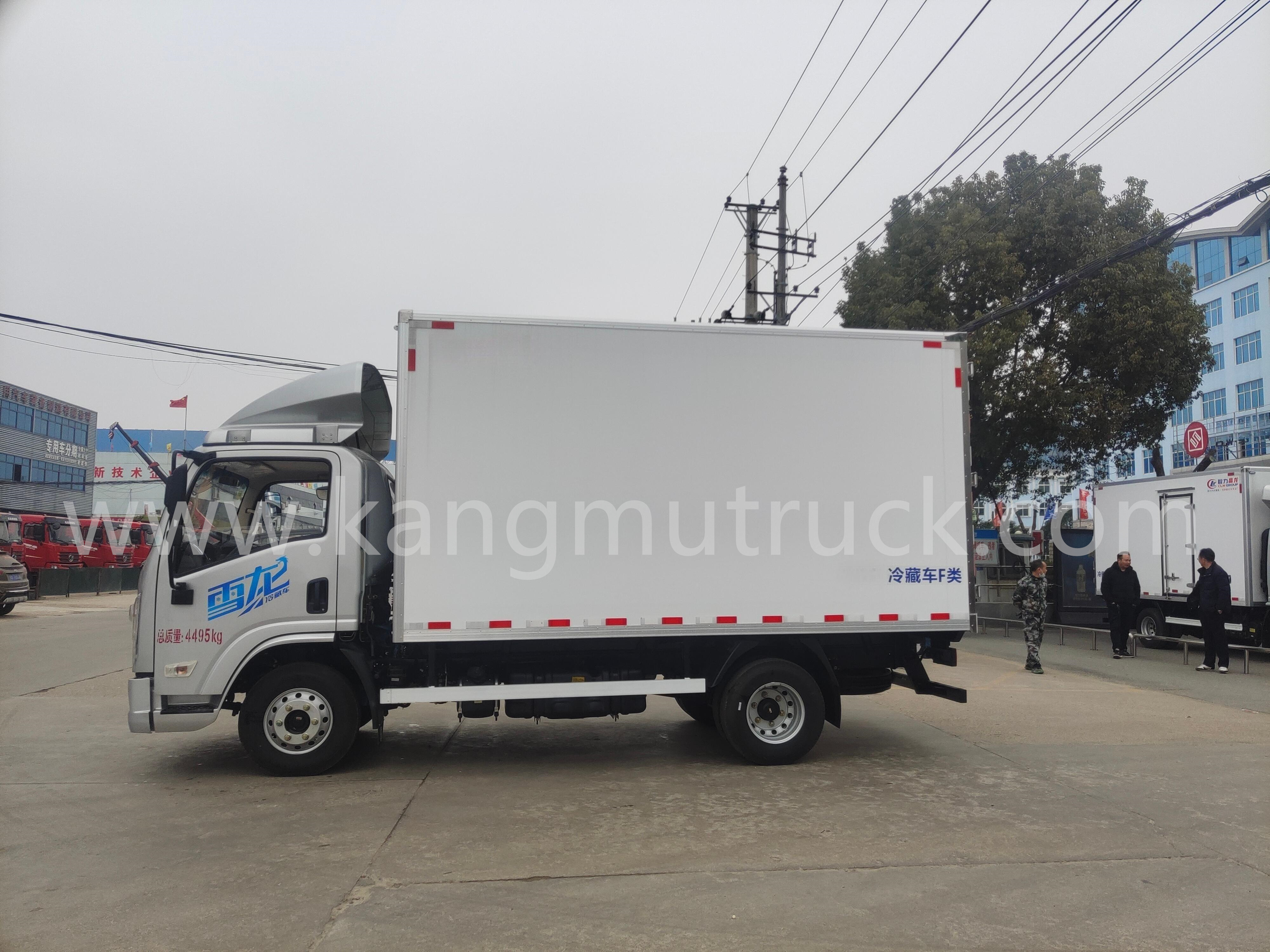 Shacman 160HP Refrigerated Truck 