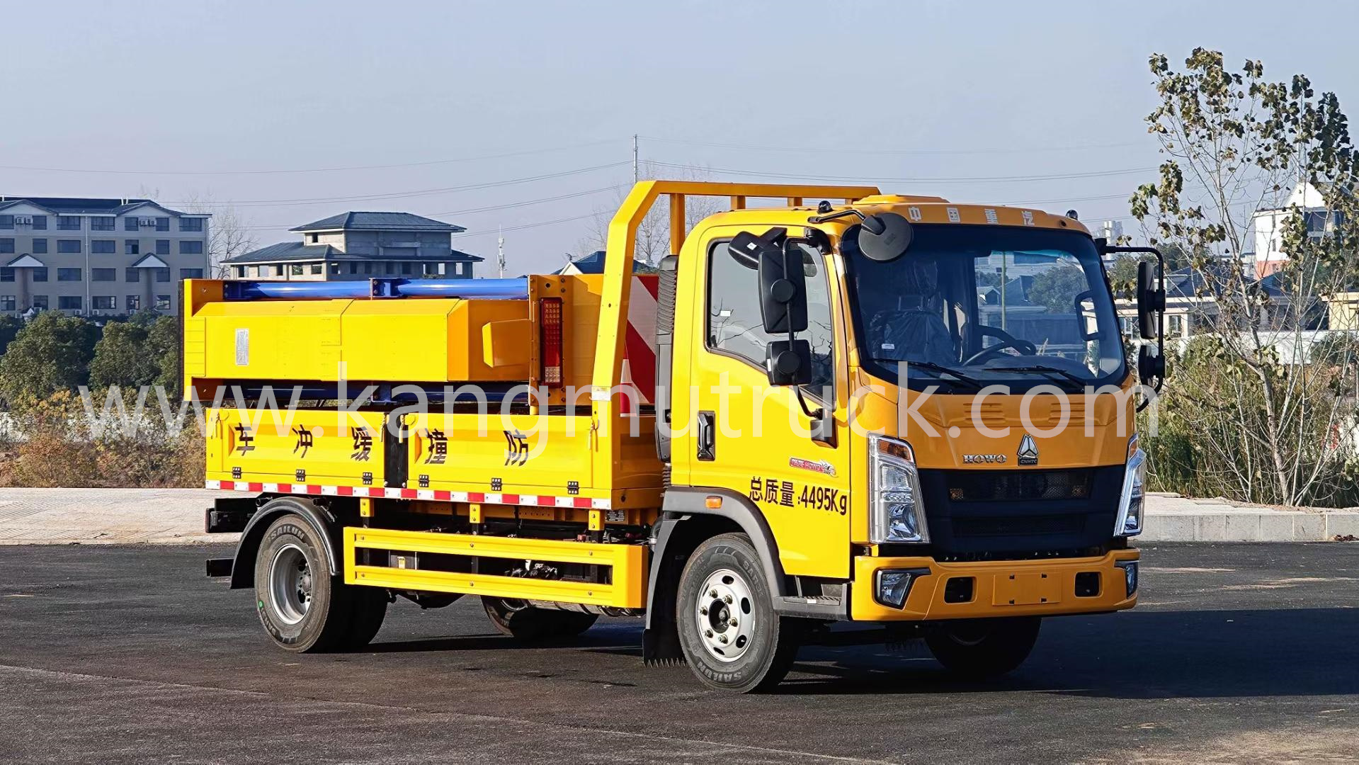 SINOTRUCK 100K ANTI-COLISION PAFFER TRUCK