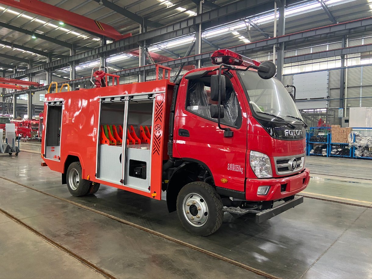 Dongfeng 6000 Liters Water Tank Fire Fighting Vehicle