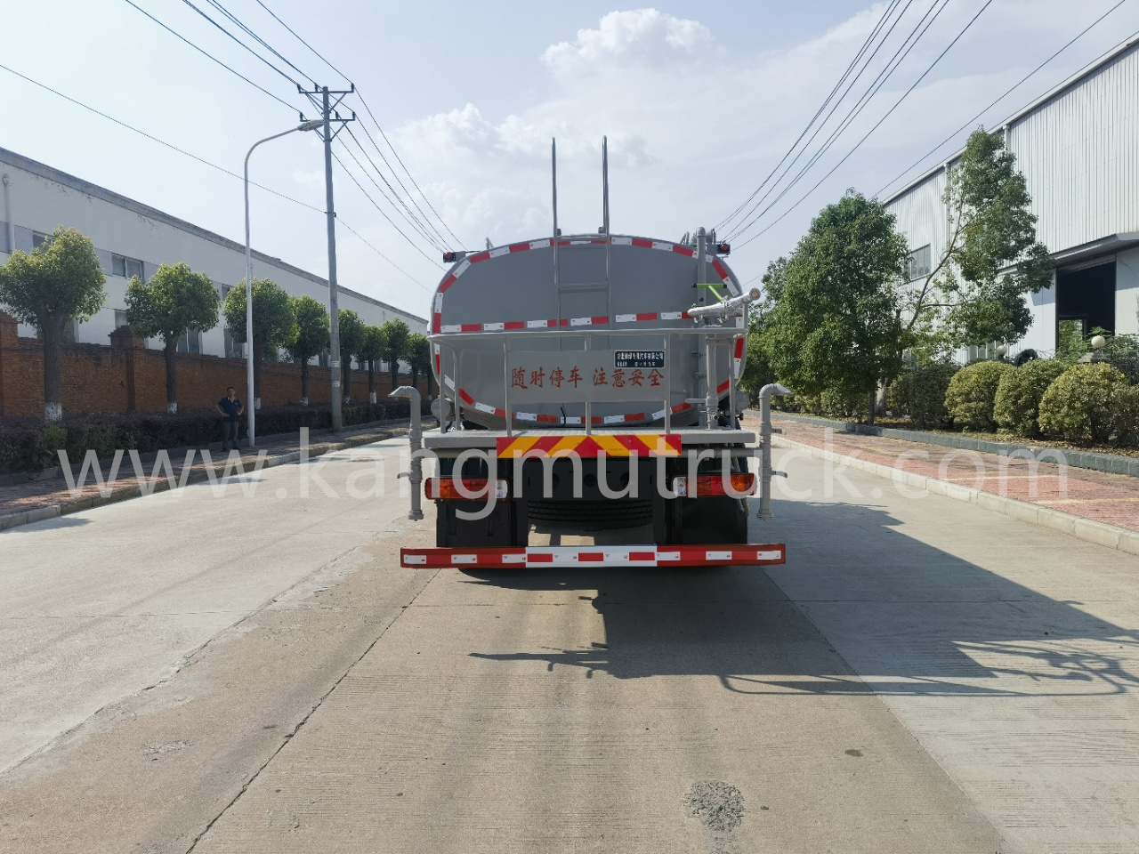 Foton Ouman 3950 Green Spray Truck