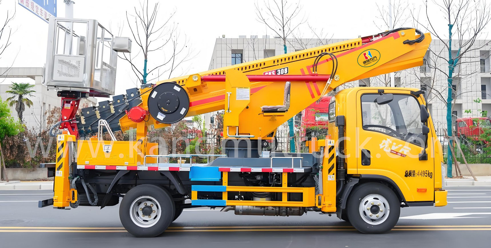 FAW Jiefang Tiger VR 31-Meter Aerial Lift Truck