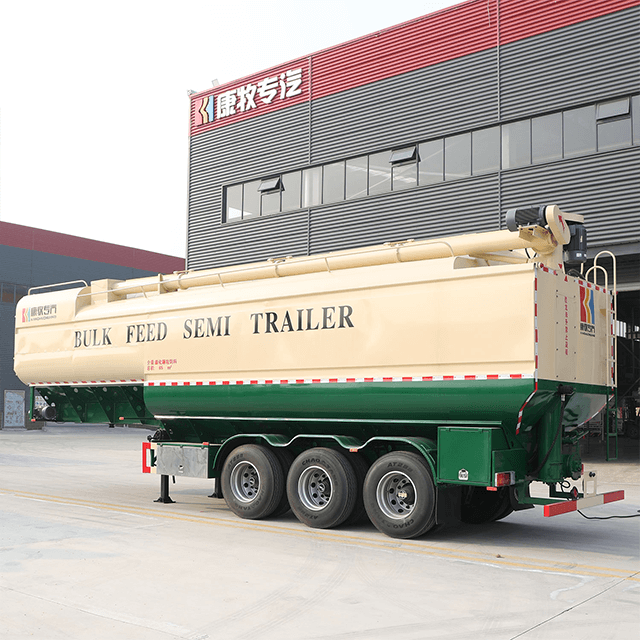 3 Axles Diesel Generator Drives Bulk Feed Truck Trailer for Poultry Feed