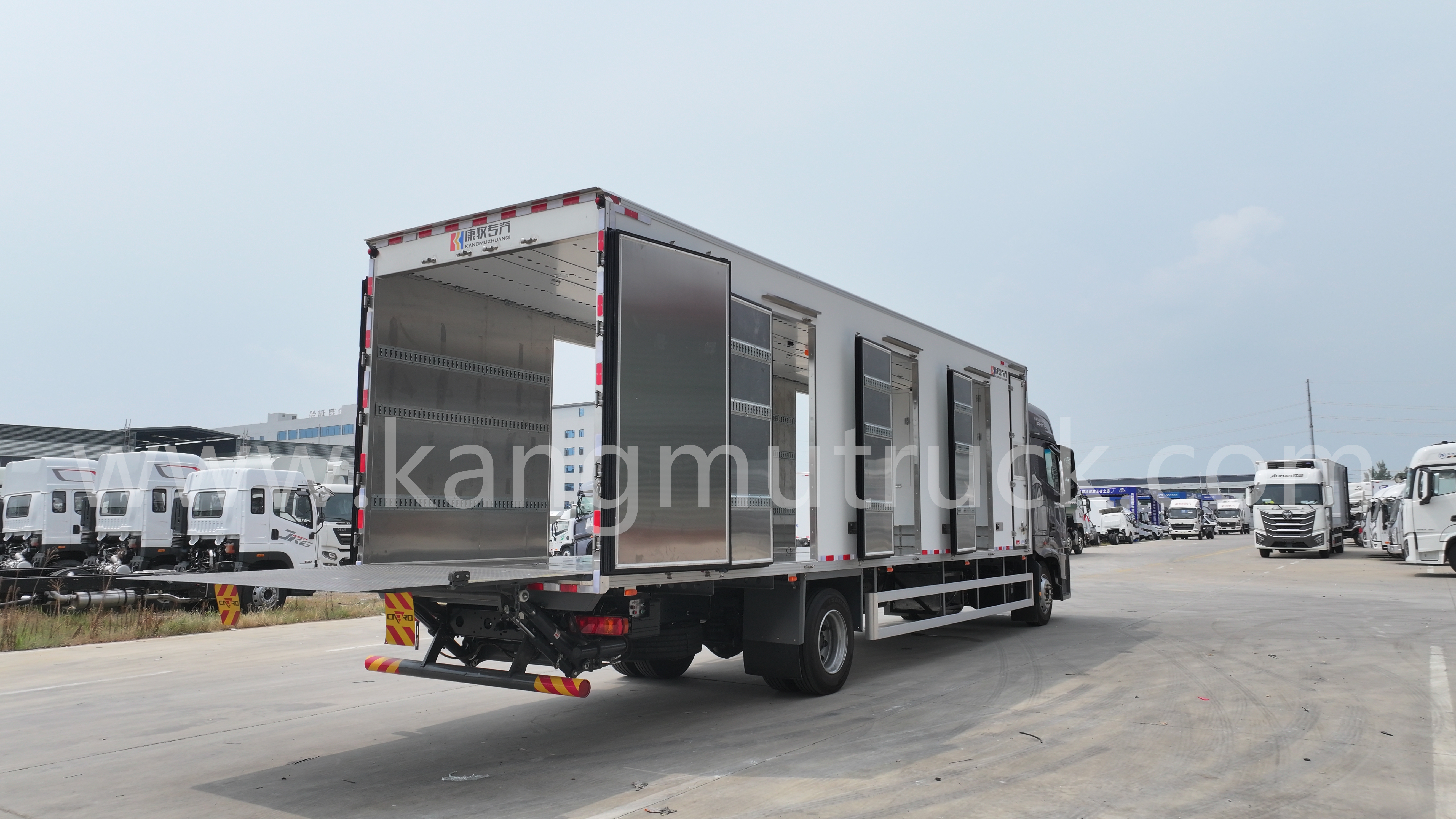 Foton Auman 4x2 Day Chicken Truck