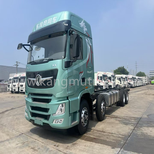 Dongfeng Tianlong Flagship King KX Livestock Transport Vehicle