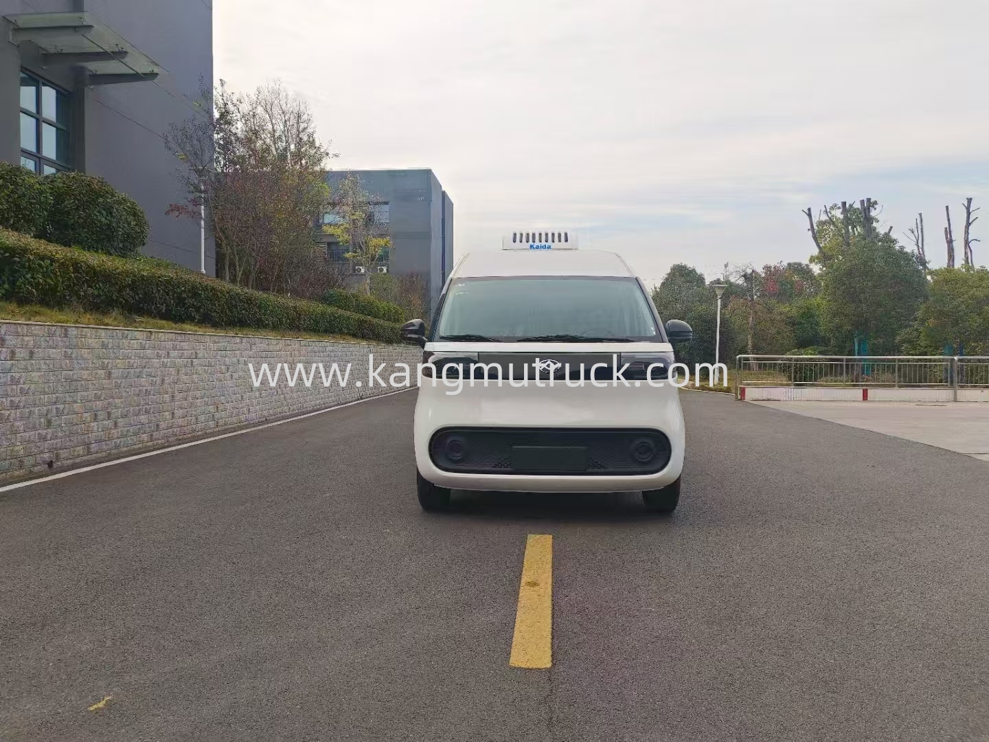 SAIC Maxus Pure Electric Refrigerated Truck