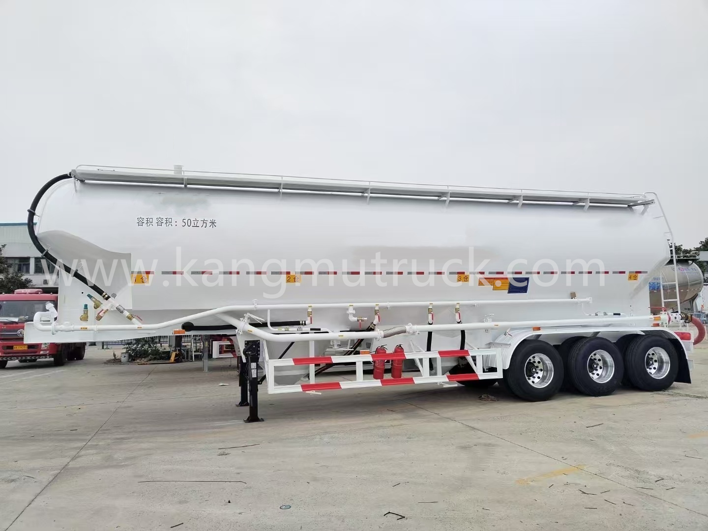 Hubei Kangmu Bulk Feed Transport Semi Trailer (Pneumatic Discharge)