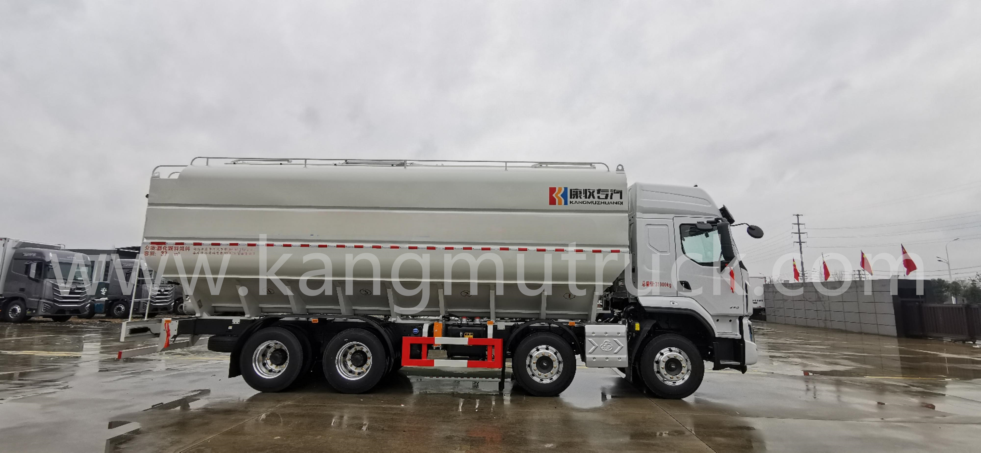 Dongfeng LZM Chenglong H5 400HP Bulk Feed Truck