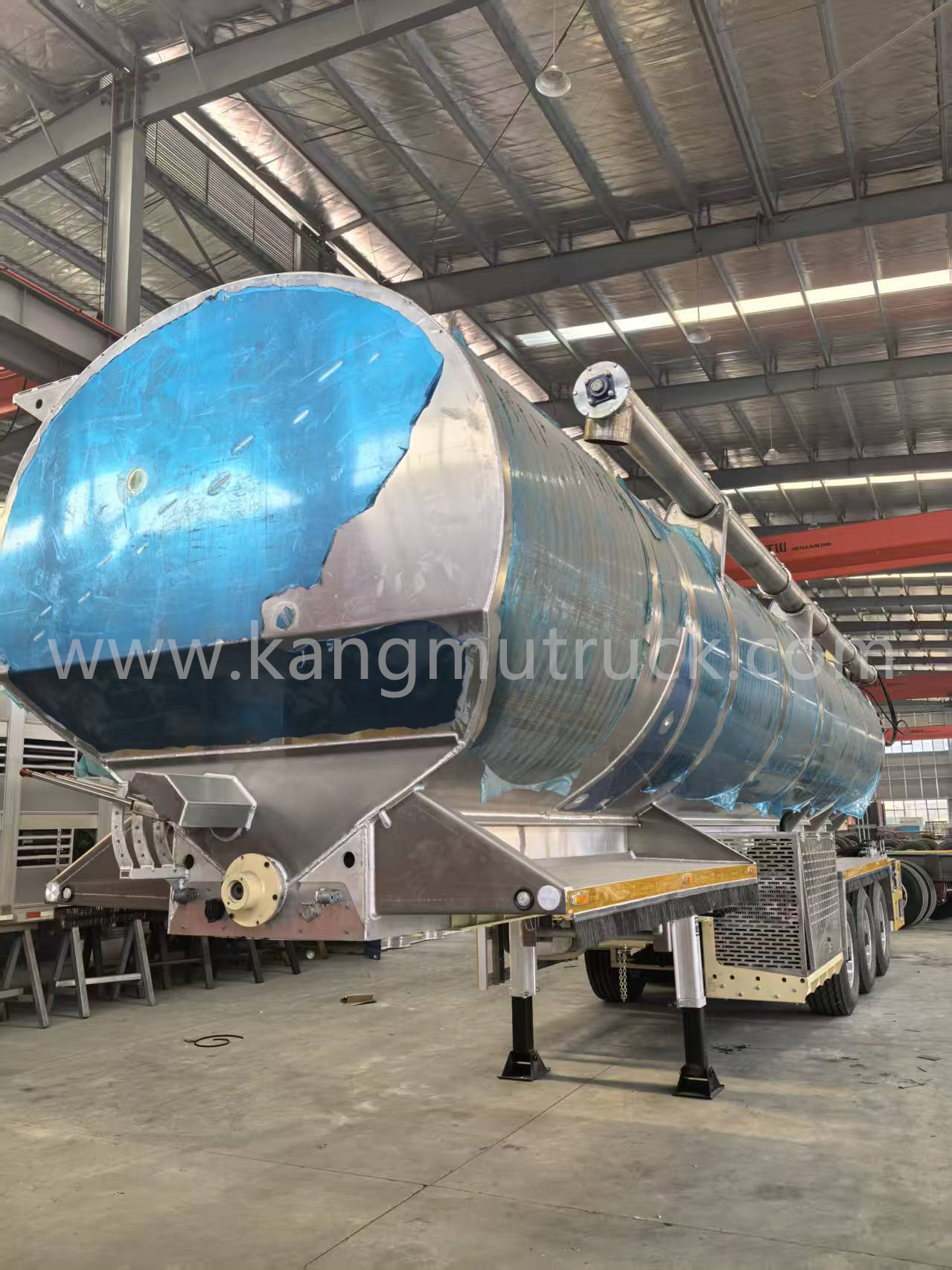 China Hubei Kangmu High-end 48cbm Aluminum Alloy Bulk Feed Trailer