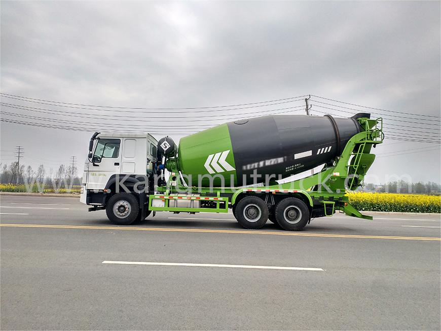 Sinotruk Howo v7x mešalnik tovornjaka