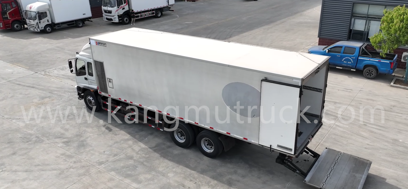 Isuzu Fully Automated Temperature-Controlled Poultry Transport Truck