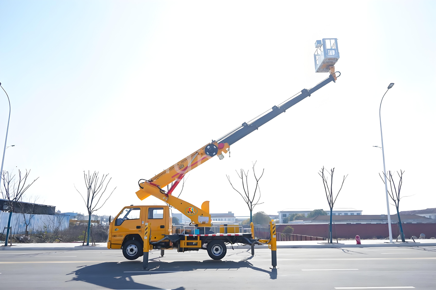 JMC Shunda 23-Meter Double-Row-Seat Aerial Lift Truck 
