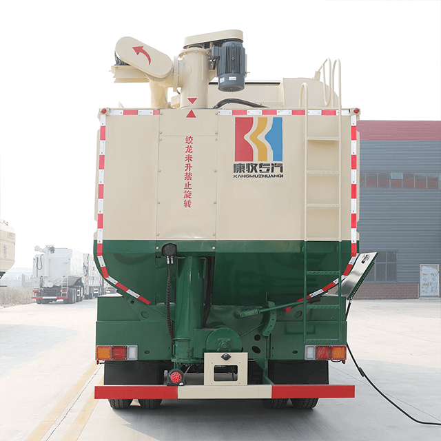 3 Axles Diesel Generator Drives Bulk Feed Truck Trailer for Poultry Feed