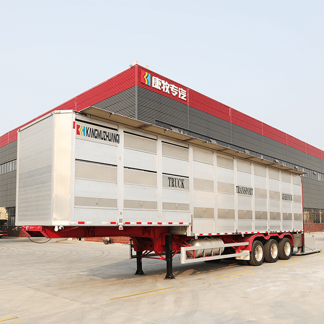 3 Axles Livestock Transport Trailer for Pig Swine Goats Sheep Animal Delivery