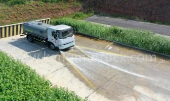 Dongfeng Huashen 30CBM Sprinkler Truck