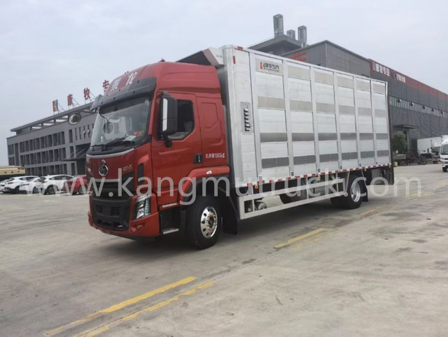 Dongfeng Chenglong 4X2 Aluminum Livestock And Poultry Transport Truck
