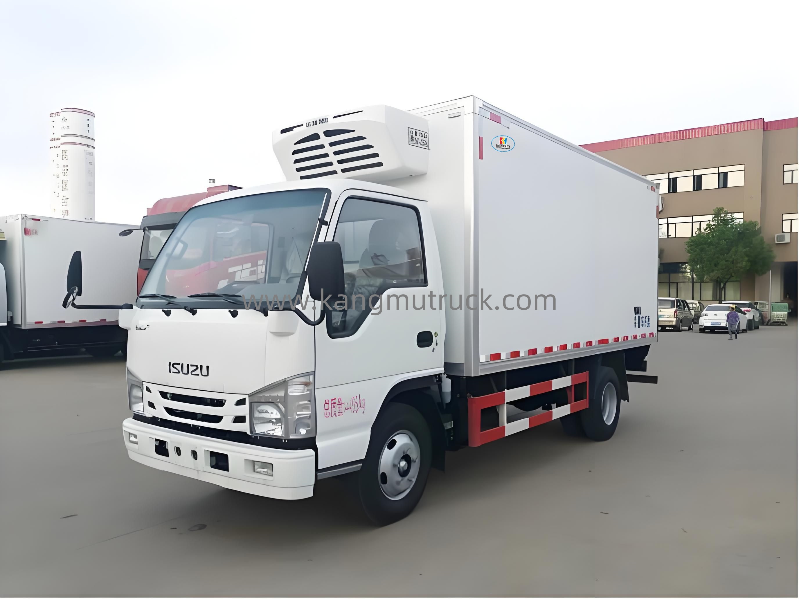 Qingling Isuzu 100P Meat Hook Refrigerated Truck
