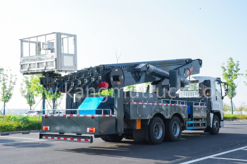 ISUZU 56-meter Aerial Lift Truck