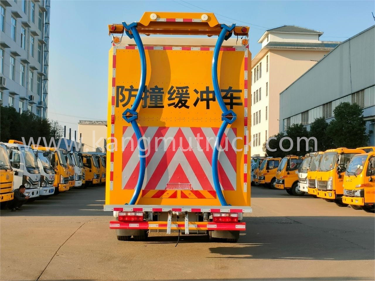 Dongfeng D9 Dolika 100K Anti Collision Buffer Vehicle