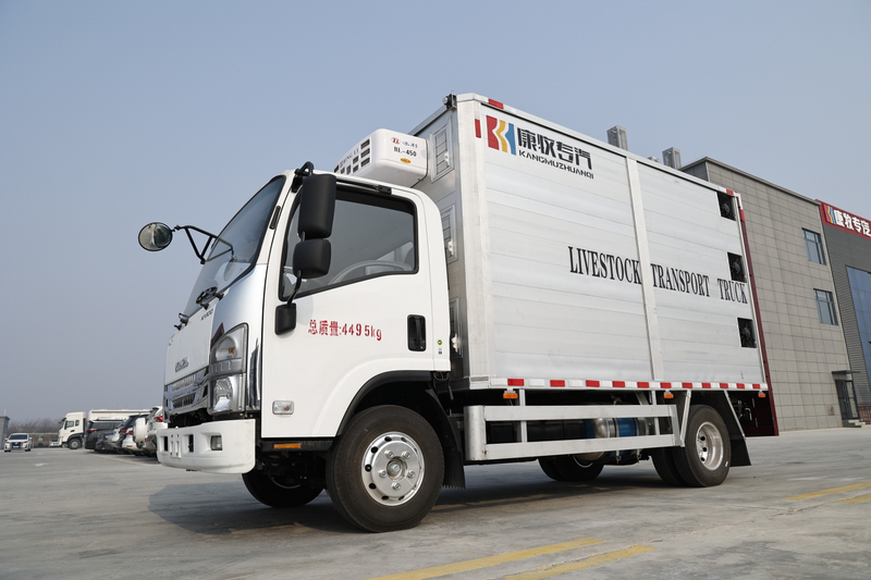 Isuz Livestock Tansport Truck