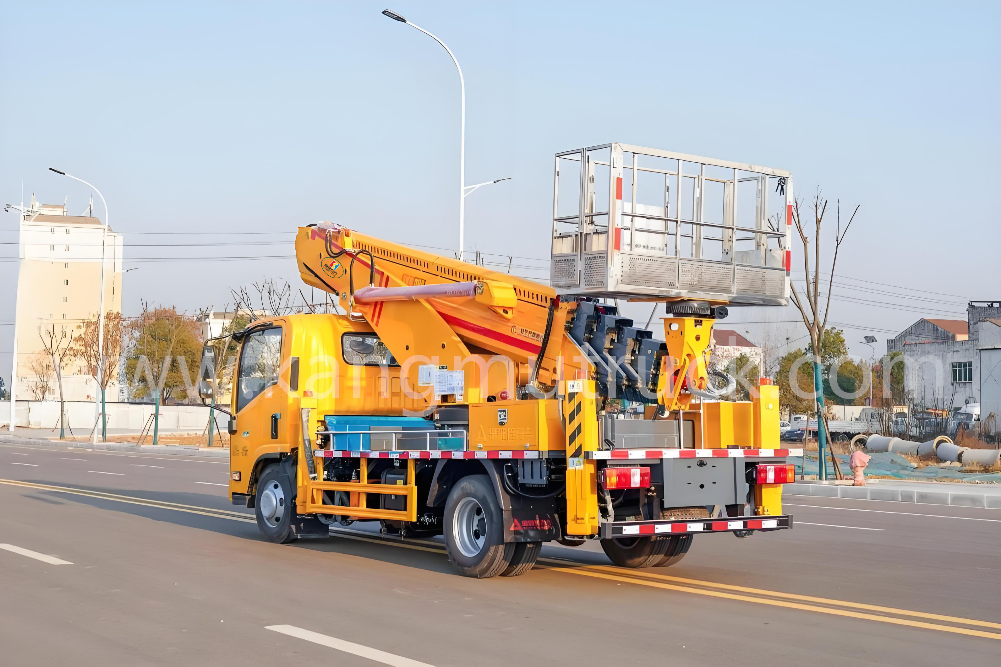 Esuz 30 метрлік шағын кеңейтілген жүк көлігі