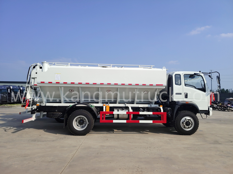 SINOTRUK HOWO BULK FEED TRUCK