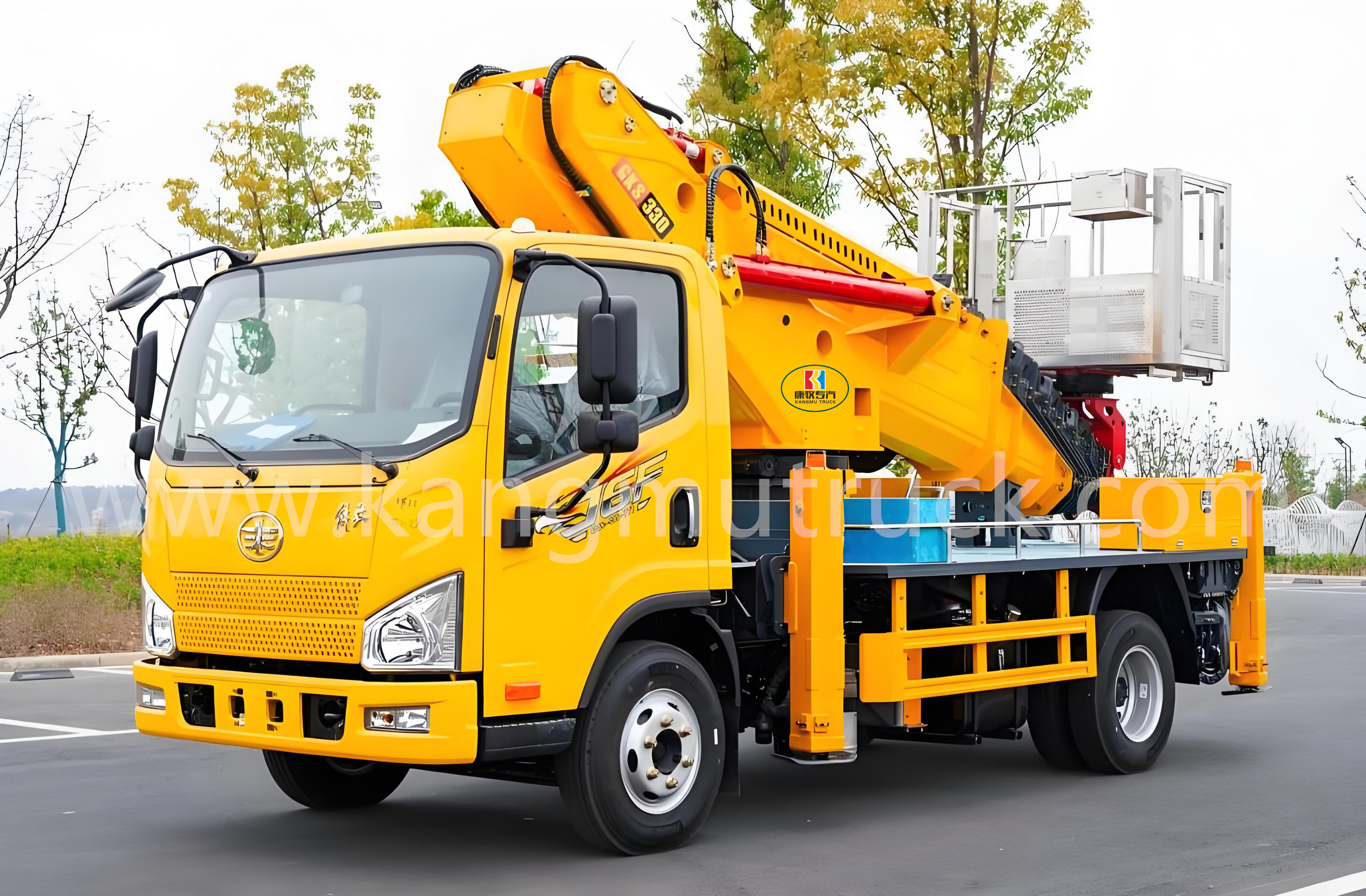 FAW Jiefang 33-Meter Nine-Section Boom Aerial Lift Truck