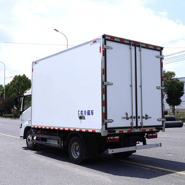 12 Ton Reefer Van Truck Refrigerated Truck Temperature Control