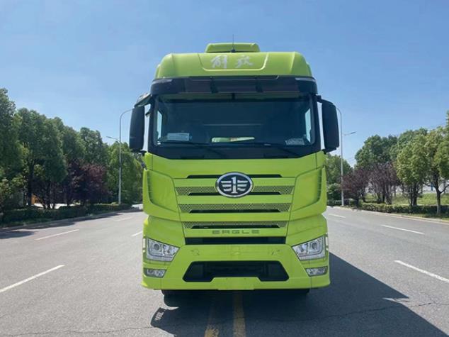 FAW J7 560Horsepower 9.6M Refrigerated Truck