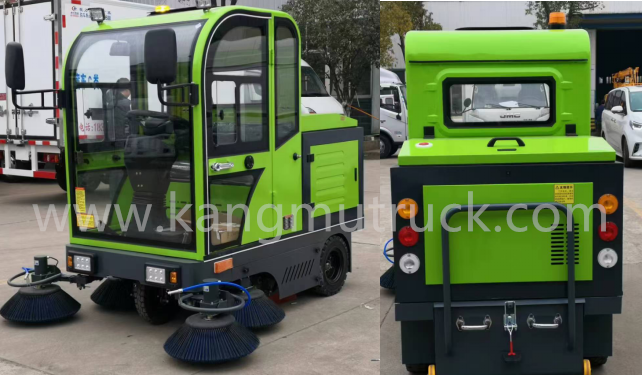 Fully Enclosed Three Wheeled Five Brush Road Sweeper