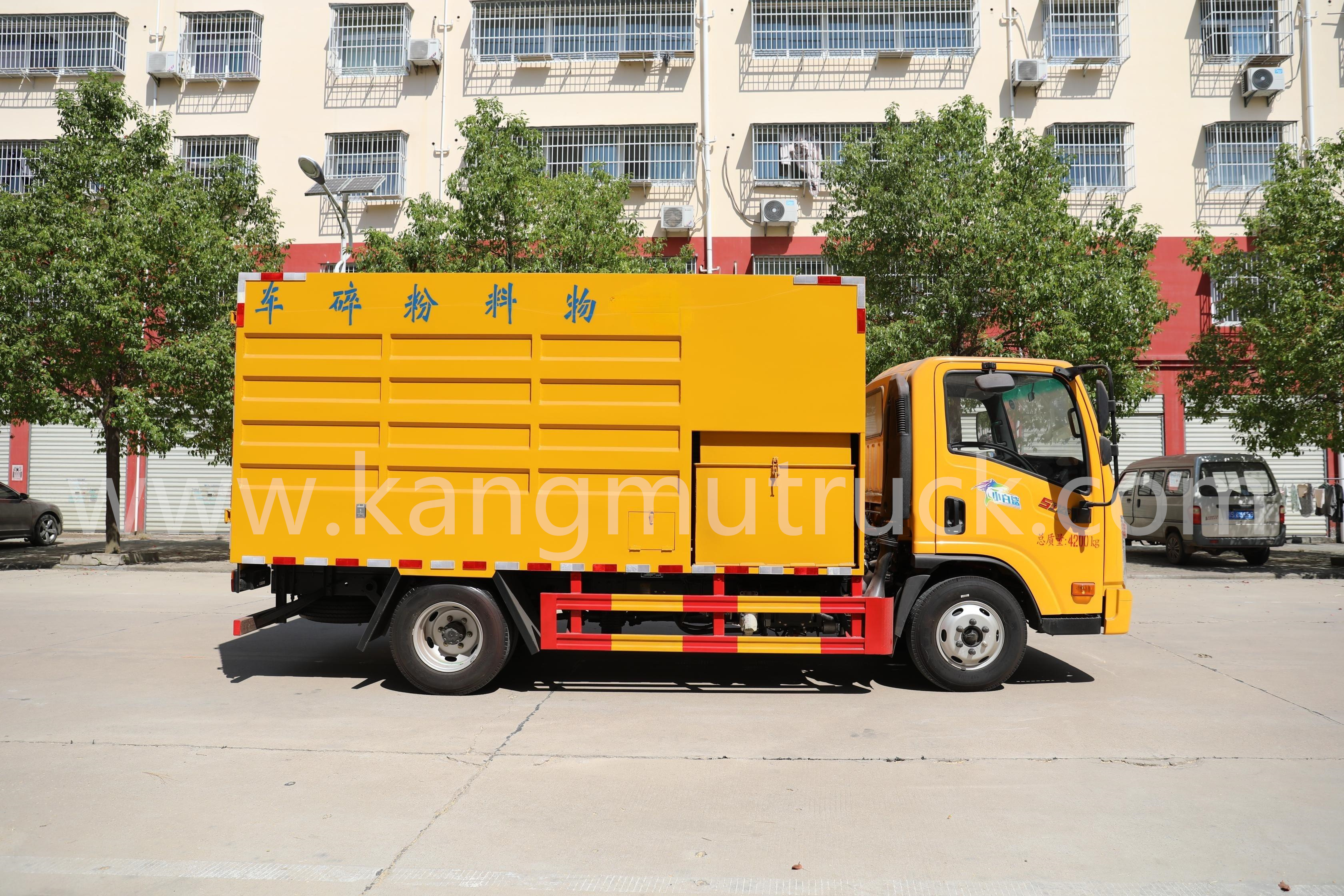 Dayun 126 Horsepower Material Crushing Truck