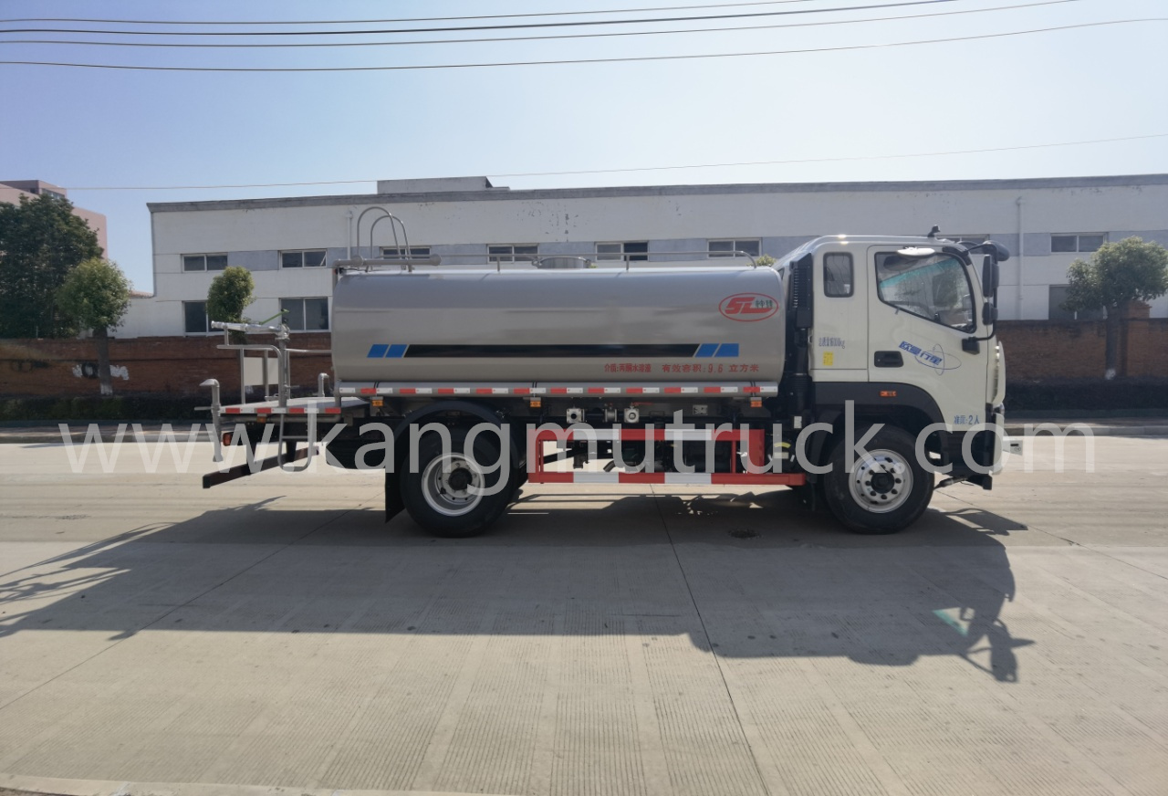 Foton Ouman 3950 Green Spray Truck