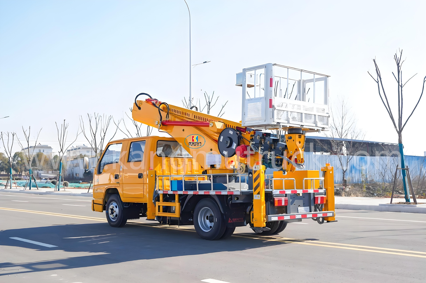 JMC Shunda 23-Meter Double-Row-Seat Aerial Lift Truck 