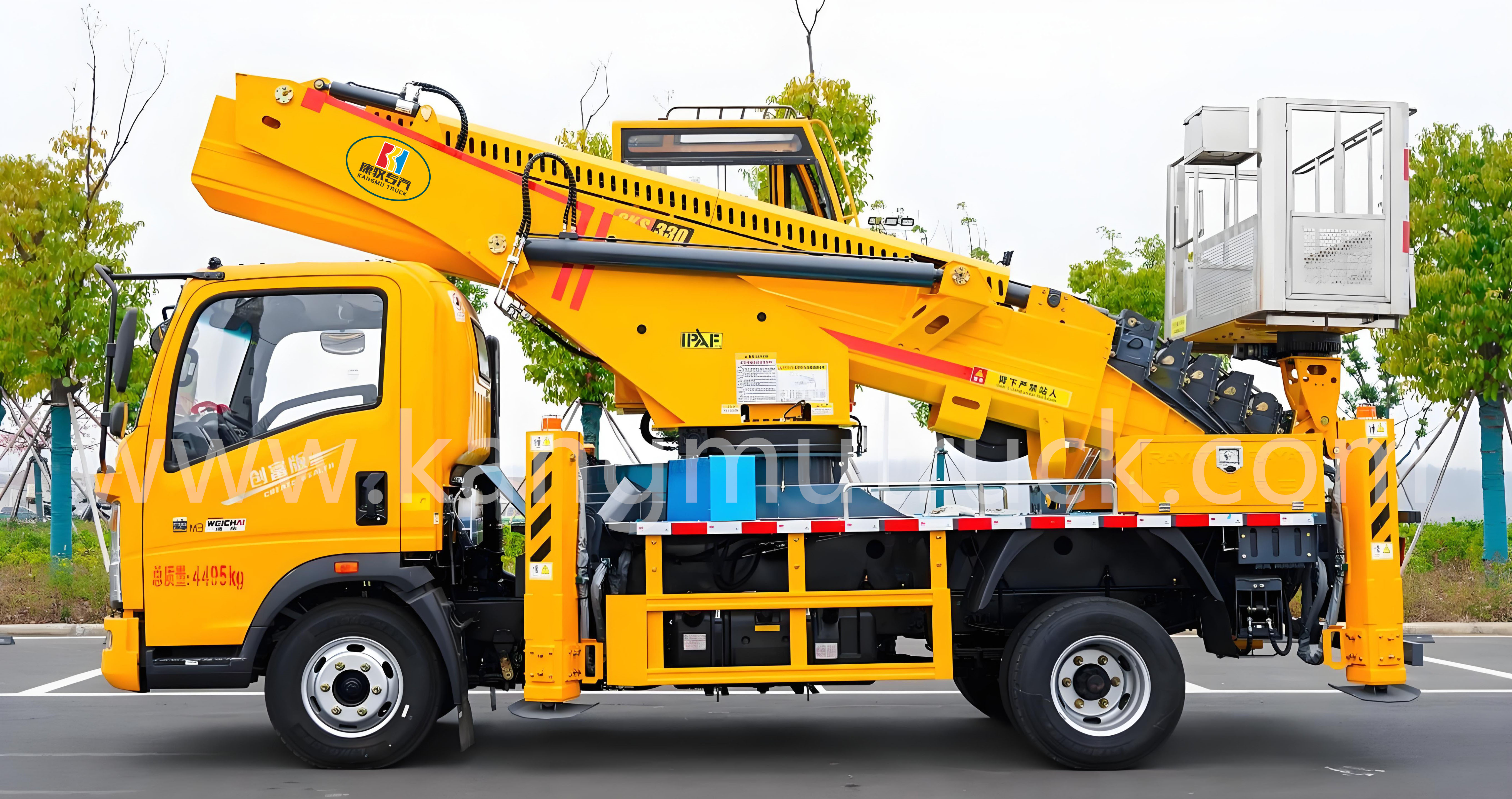 Sinotruk Howo 33-Meter Seven-Section Boom Aerial Lift Truck