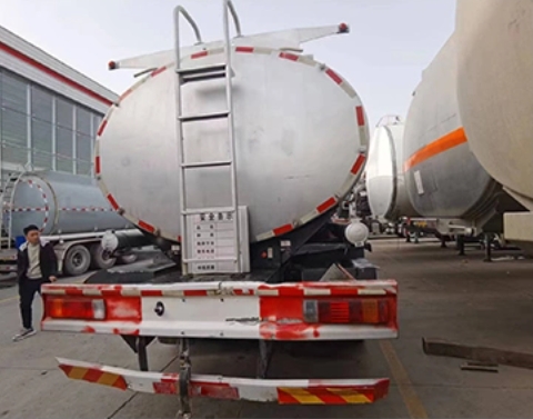 Refueling LPG Tanker Fuel Transport Truck