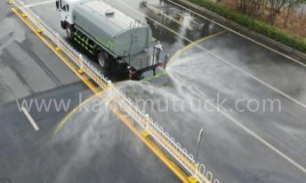 Dongfeng Huashen 30CBM Sprinkler Truck