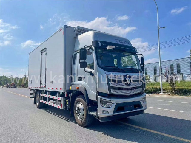 FOTON 6.8M 260HP Refrigerated Truck 