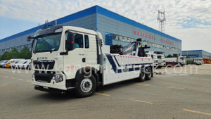 Sinotruk HOWO Rear-Double-Axle Wrecker Tow Truck