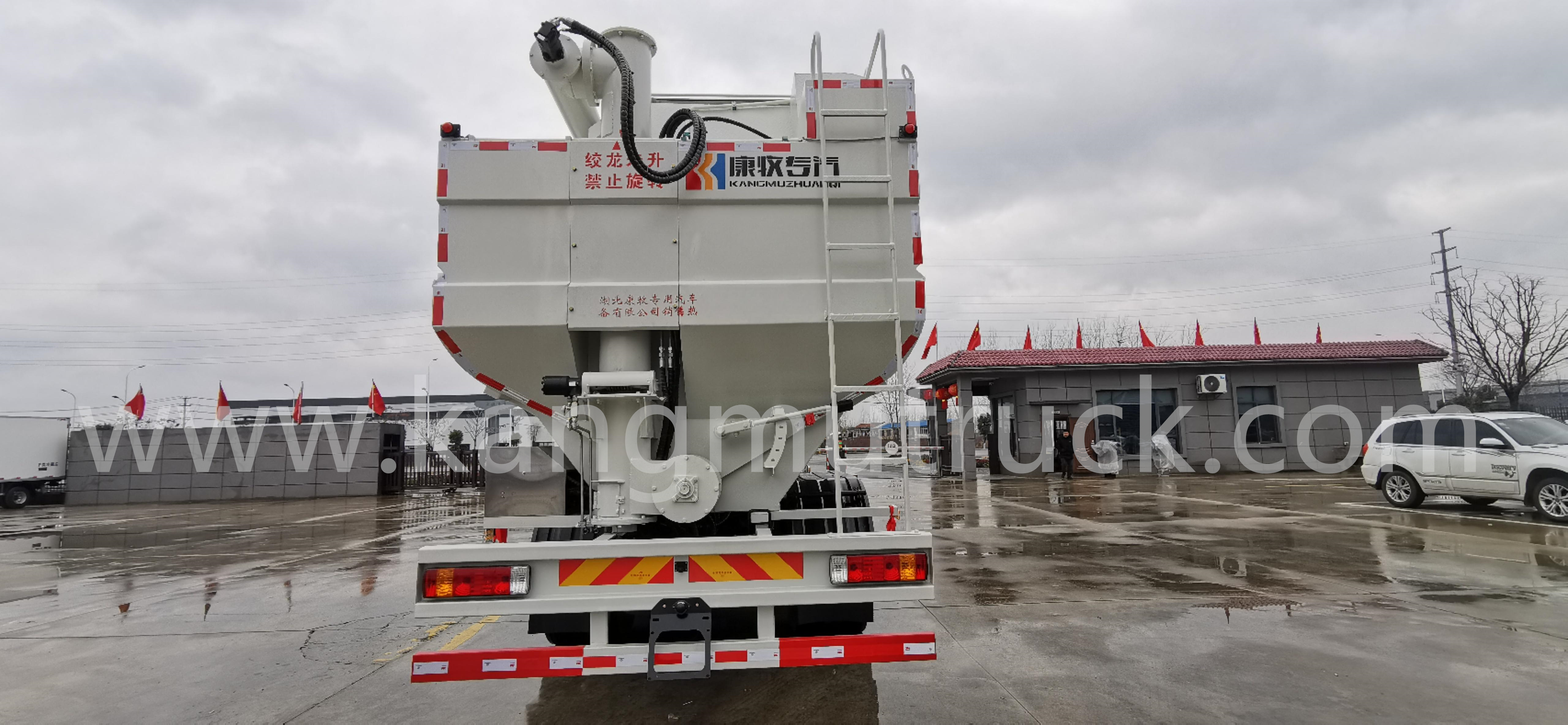 Dongfeng LZM Chenglong H5 400HP Bulk Feed Truck
