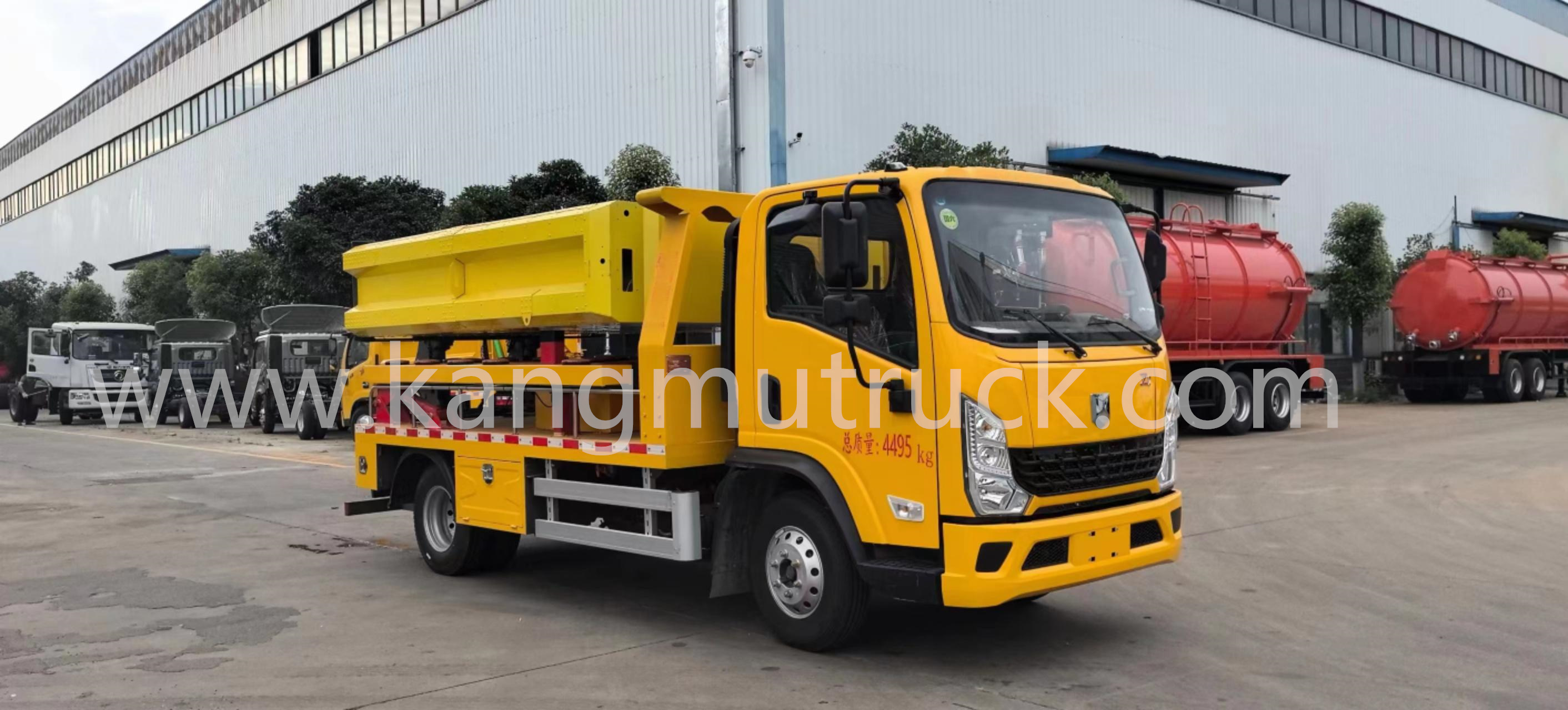 Howo Anti-Colision Buffer Truck