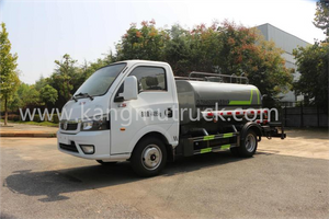 Dongfeng Tuyi 2.6M Sprinkler Truck Water Bowser Truck
