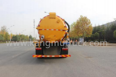 Kangmu D9 Cummins 230HP 10Cbm Sewage Suction Truck