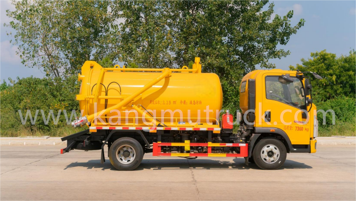 Howo 5Cbm Sewage Suction Truck