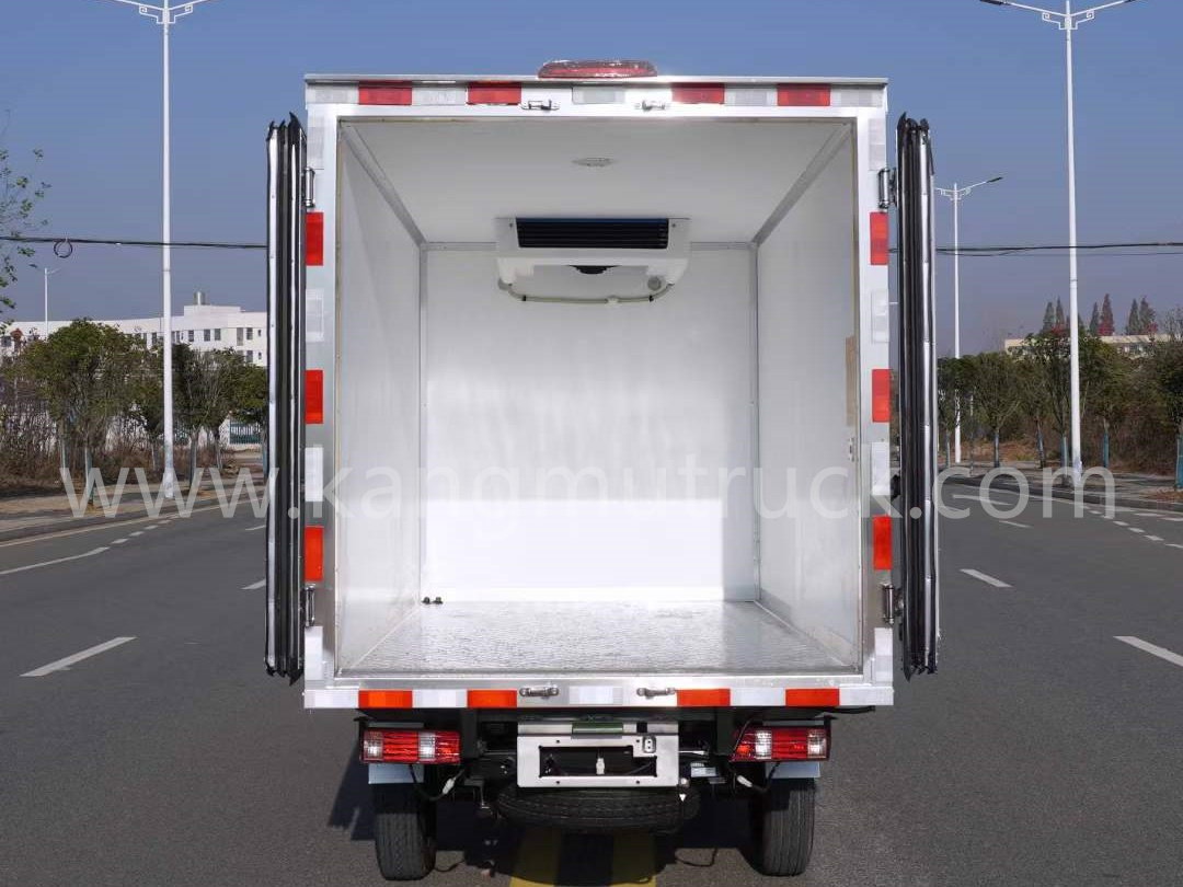 CHANGAN Small Size Refrigerated Truck 