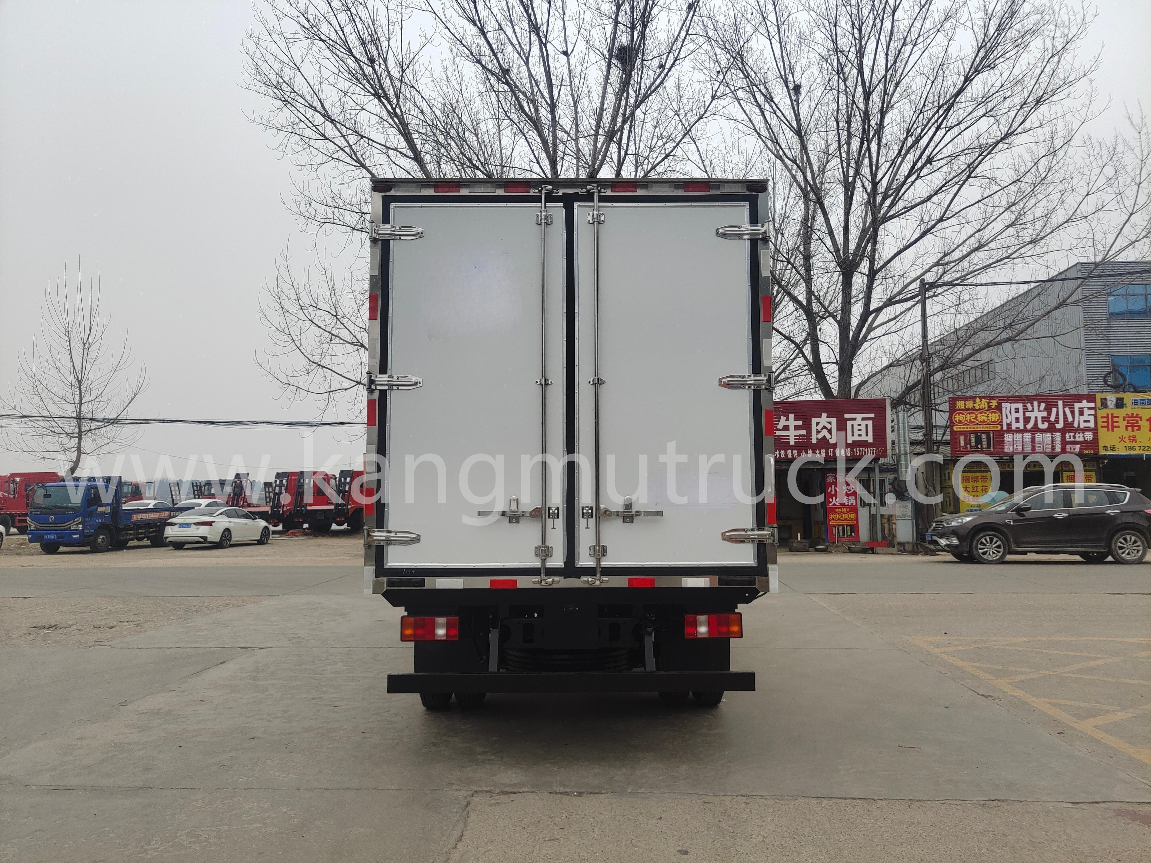Shacman 160HP Refrigerated Truck 