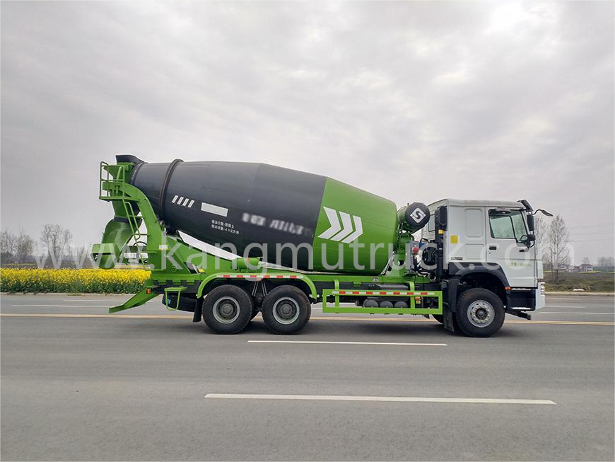 Sinotruk Howo v7x mešalnik tovornjaka