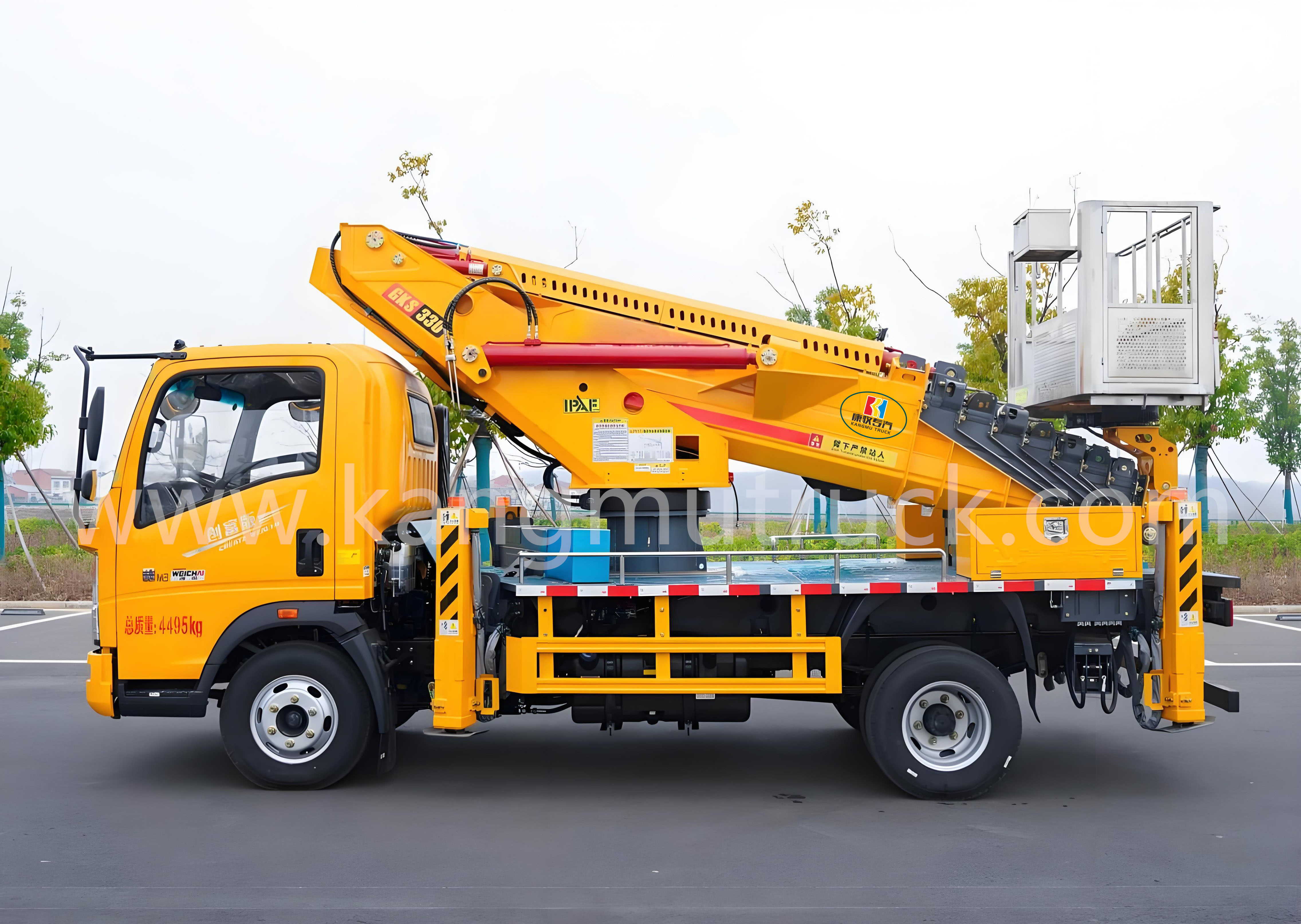Sinotruk Howo 33-Meter Nine-Section Boom Aerial Lift Truck