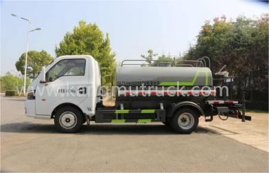 Dongfeng Tuyi 2.6M Sprinkler Truck Water Bowser Truck