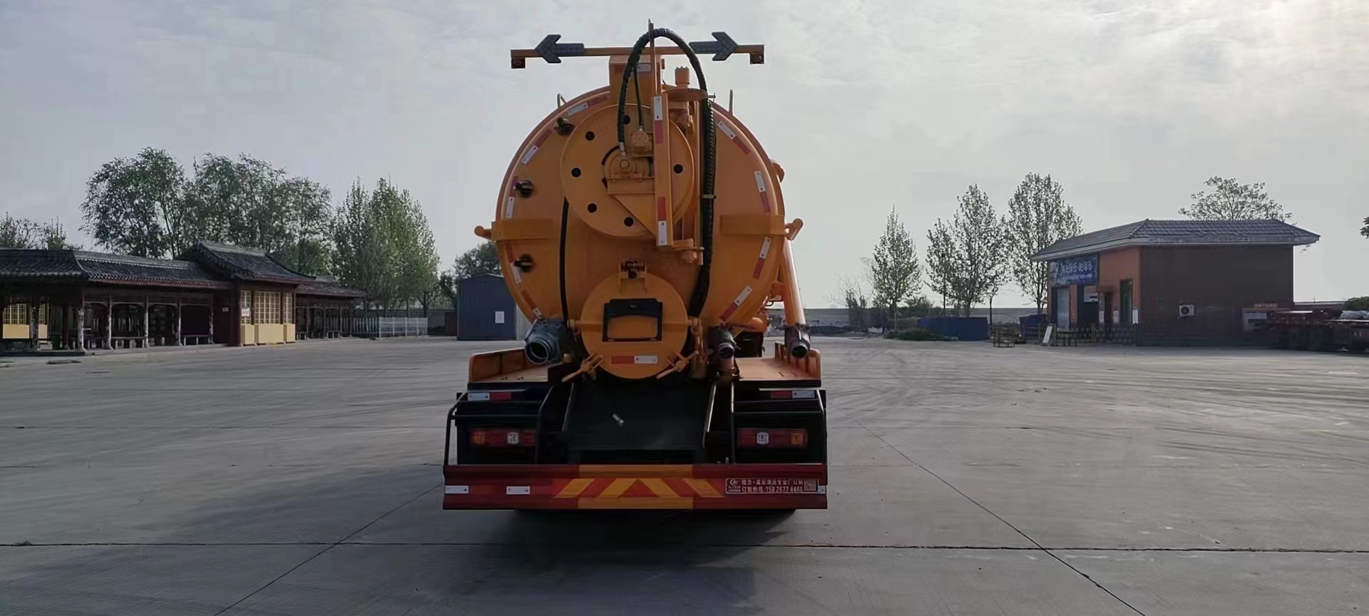 SHACMAN Sewage Suction Truck